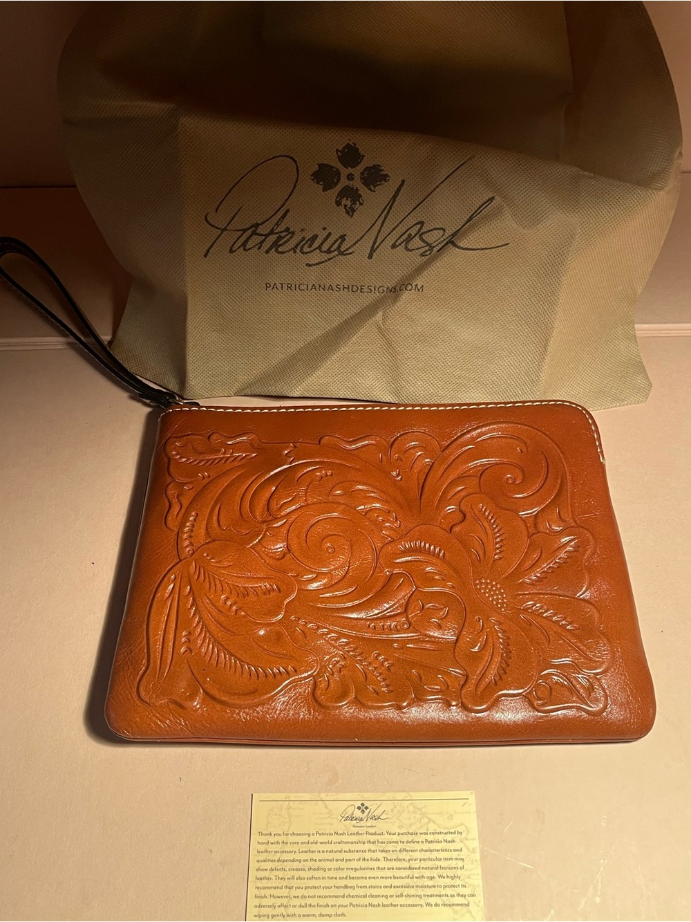 PATRICIA NASH embossed leather Wristlet Clutch - Women's Bag With dust bag - Picture 3 of 6